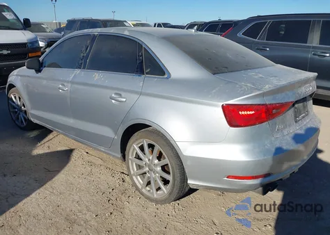 2015 Audi A3 1.8T Premium z USA, uszkodzony, nr VIN WAUCCGFF5F1025954